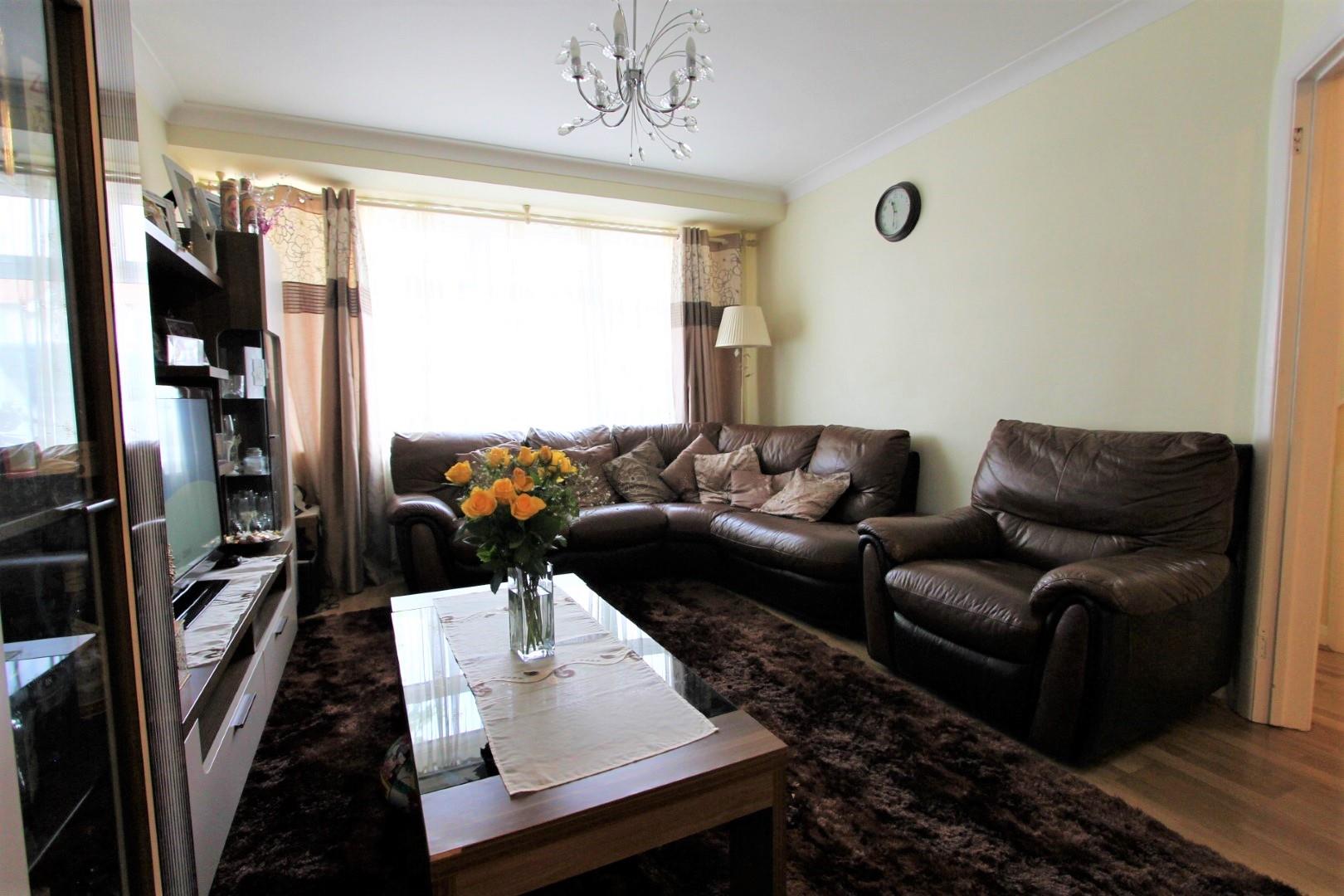 3 Bedroom House For Sale In Harrow Drive London N9