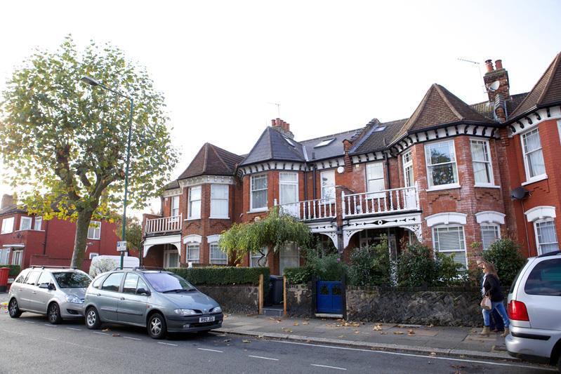 Dollis Hill Area Guide