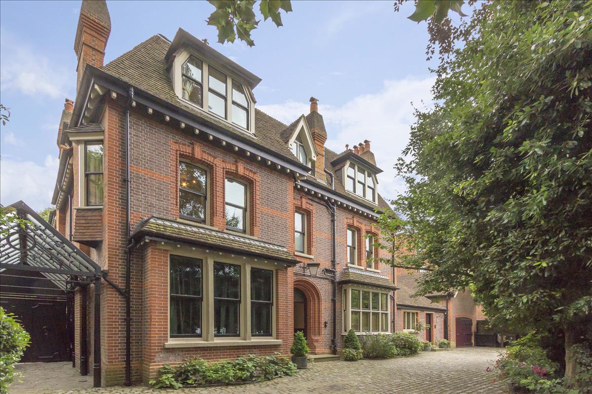 Castles Estate Agents - Crouch End Area Guide