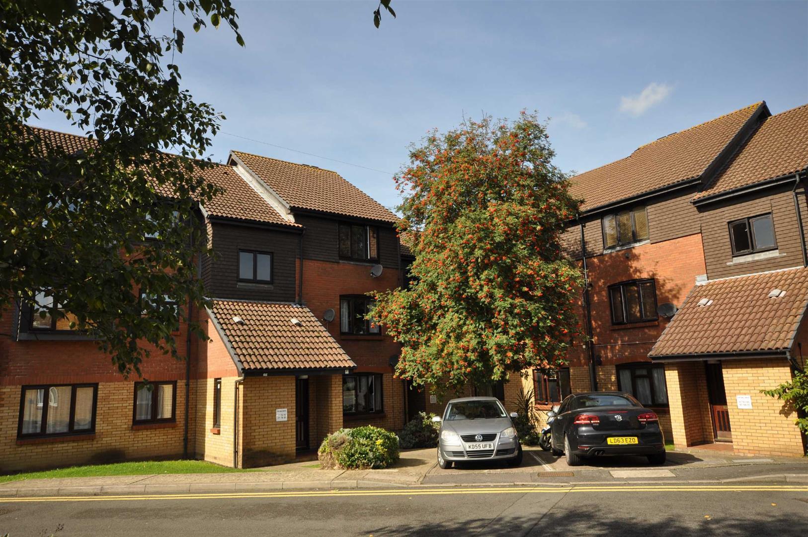 2 bedroom apartment to let in Kipling Drive, Wimbledon, SW19 Eddison