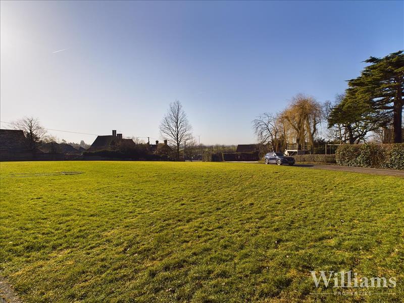 Property Image5b472954-e636-40ec-b1f4-35f27498fa95