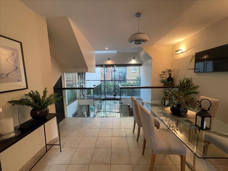Property Image640efd19-a0b8-4ced-b0ec-f9633d3a31ea