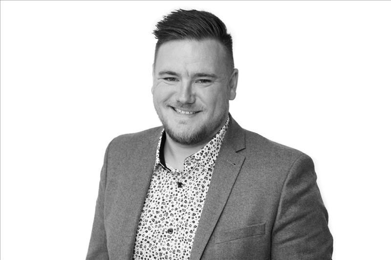 estate agent in dwell Leeds
