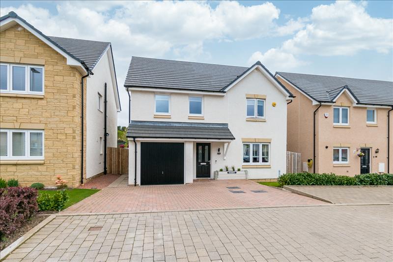 4 bedroom detached house for sale in 36 Cadwell Crescent, Gorebridge