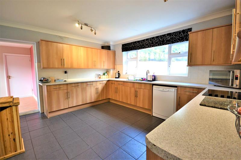 Property Image7e04ba25-f08c-44a5-b754-d53ed3face7f