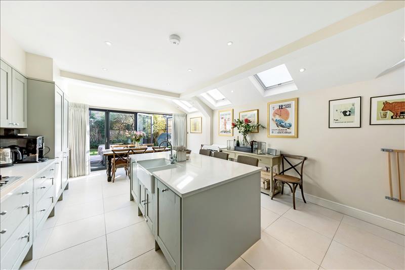 Property Image829b8889-3eab-41b3-80ca-4198c4482229