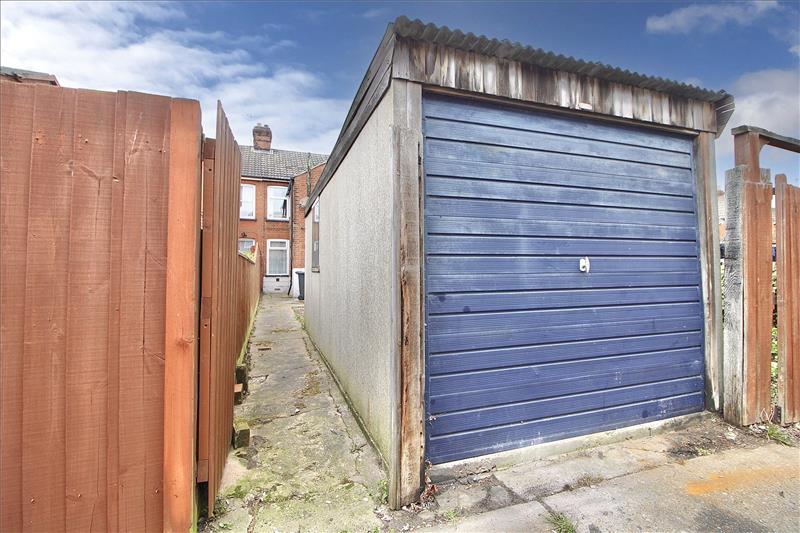 Property Image92bab001-a36f-484b-b657-4565c875c947