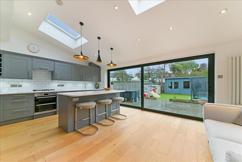 4 bedroom terraced house for sale in Westway, Raynes Park, SW20