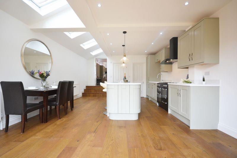 Property Image9f9345ec-17de-42e8-8bf7-e0593d44c060