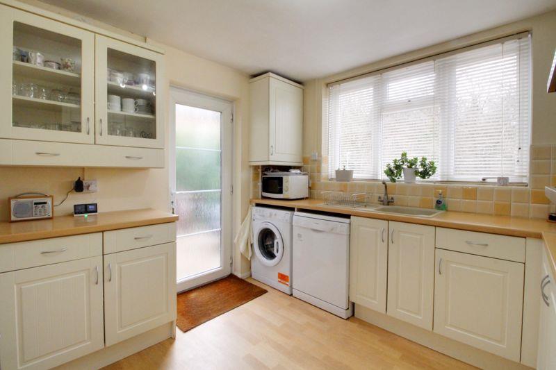 3 bedroom house for sale in Tolmers Road, Cuffley, EN6 Banc Property