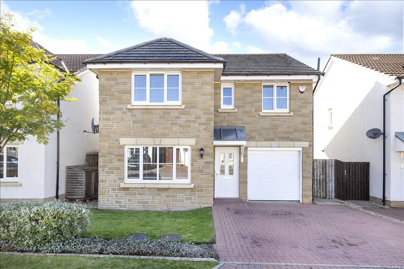 4 bedroom detached house for sale in 23 Whitehouse Avenue, Gorebridge, EH23 Avenue Road Estate