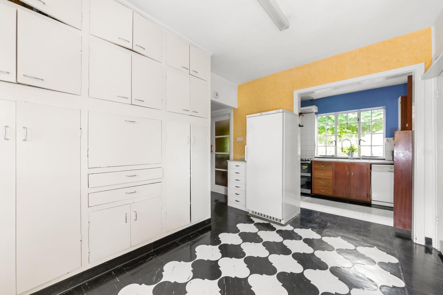 5 bedroom house for sale in Hall Drive, Sydenham, SE26 Pedder