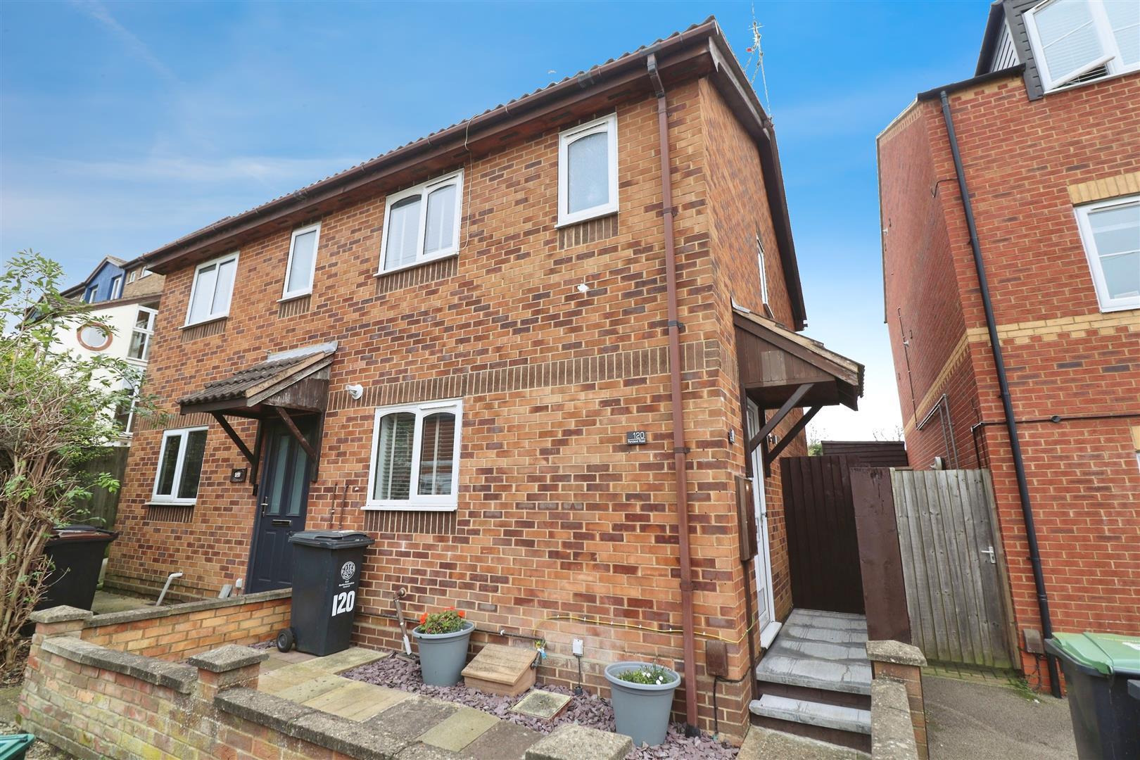 Property Image027e3567-a10a-4949-816b-2c8fff01a49a