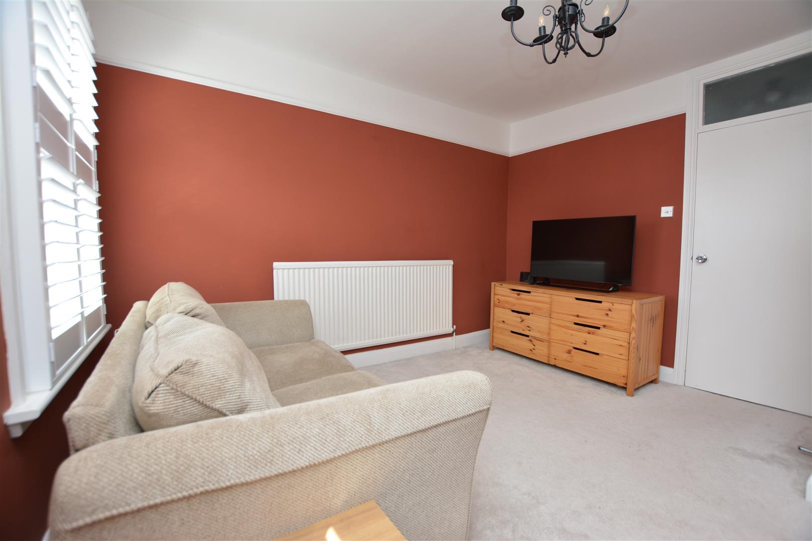 1 bedroom apartment to let in Robinson Road, Colliers Wood, SW17