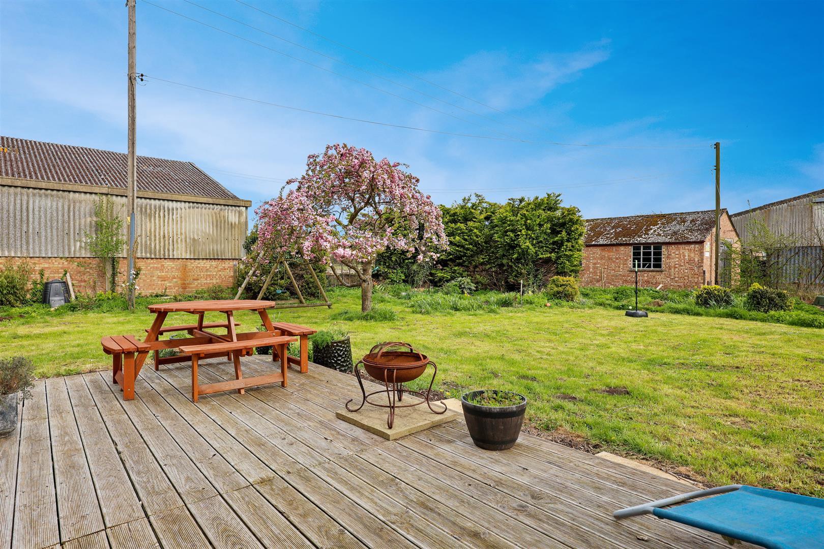 4 bedroom detached house for sale in Long Drove, Cambridge, CB25 Gray