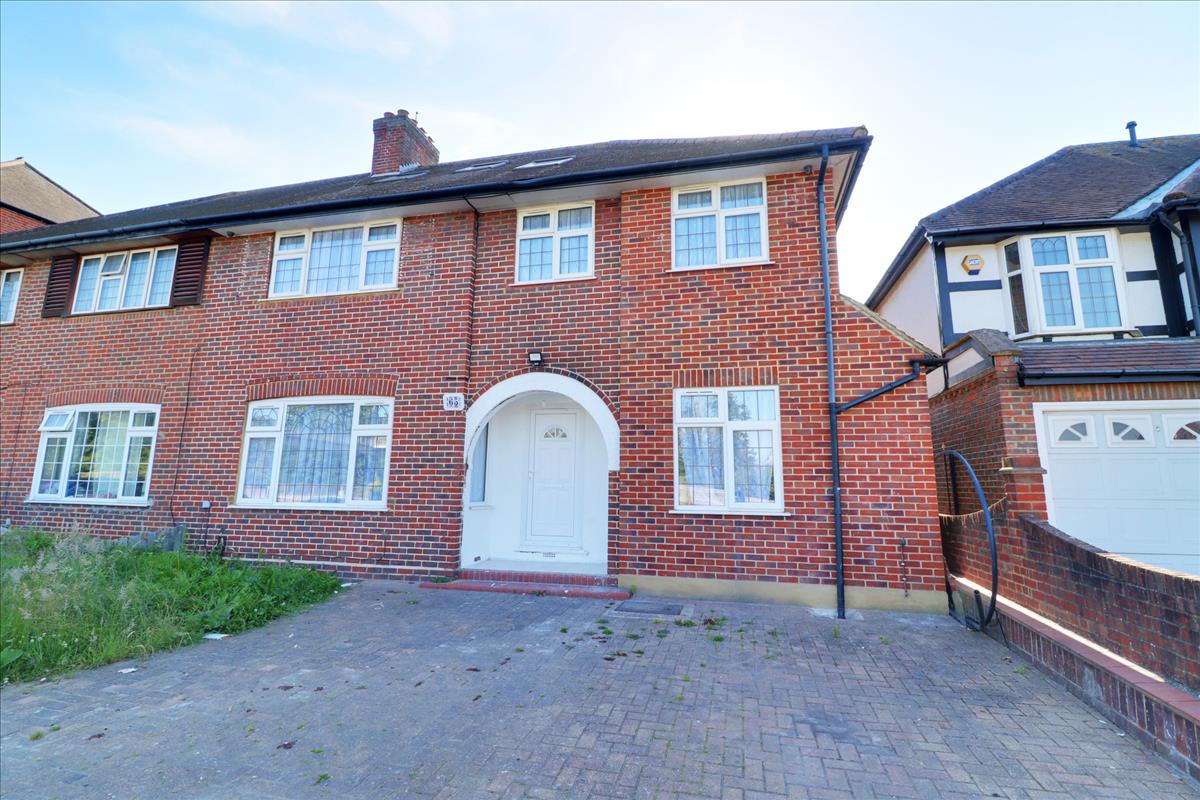 properties-to-let-carrington-residential-property