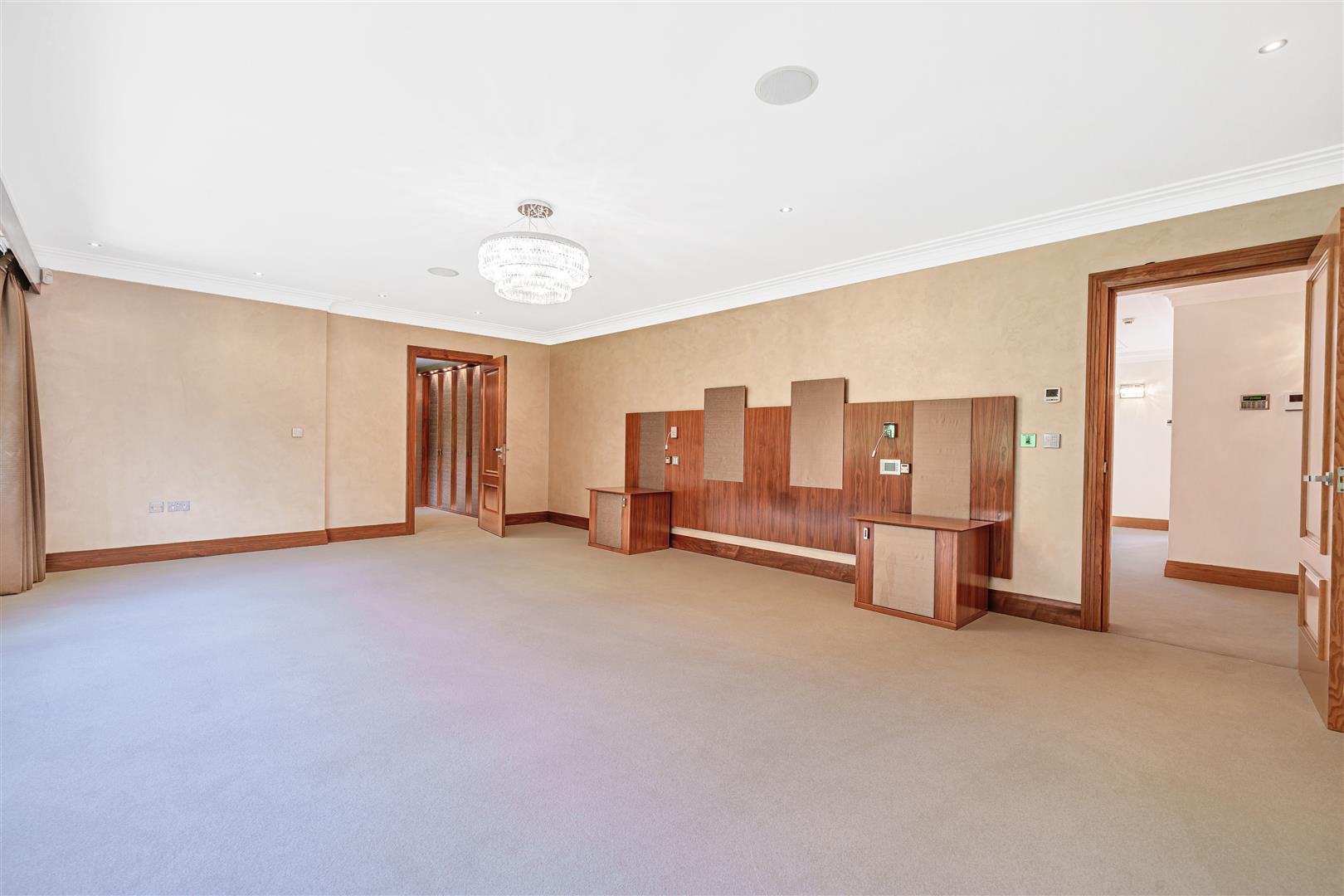 Properties for sale Agents, Banstead and Kingswood, Surrey UK