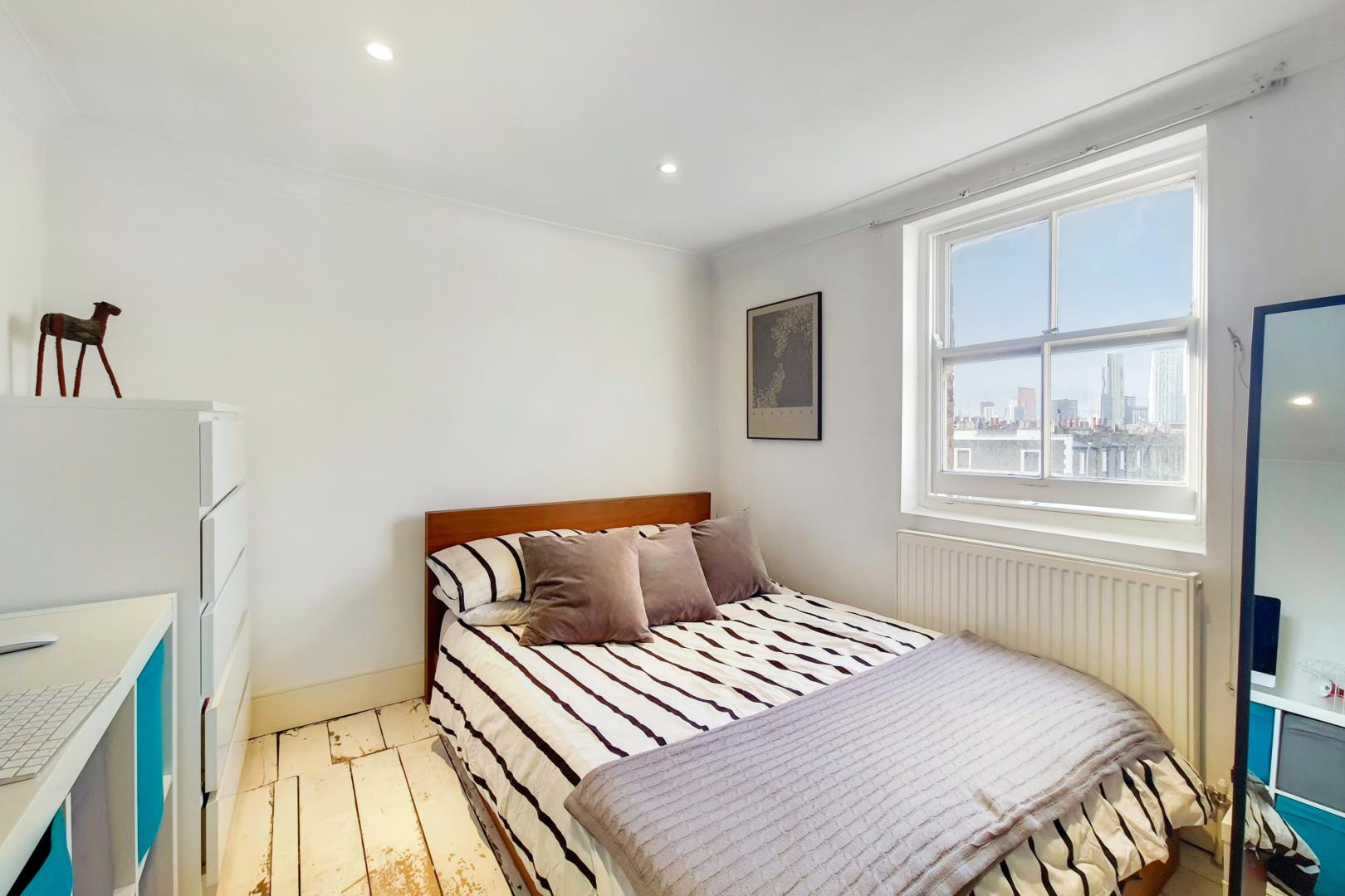 1 bedroom apartment for sale in Coachman's Terrace, London, SW9