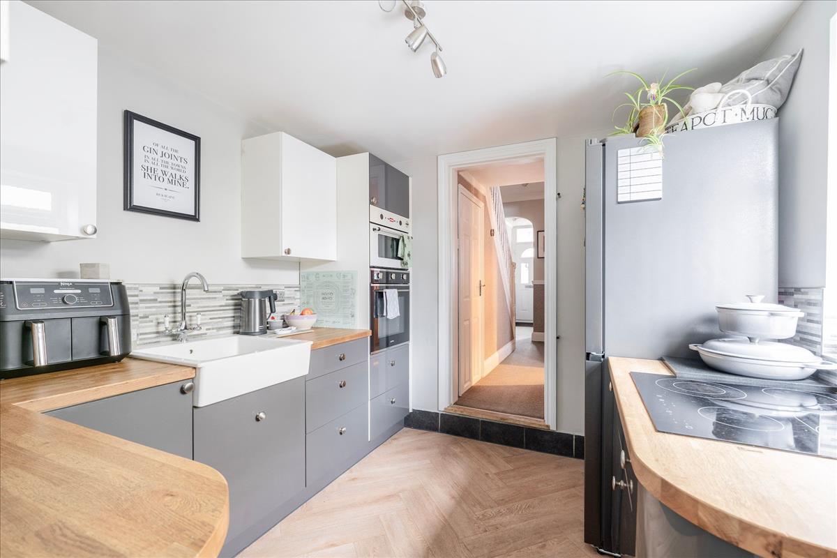 Property Image06f01bc2-8c7b-46b2-adf9-d17773d77ec1