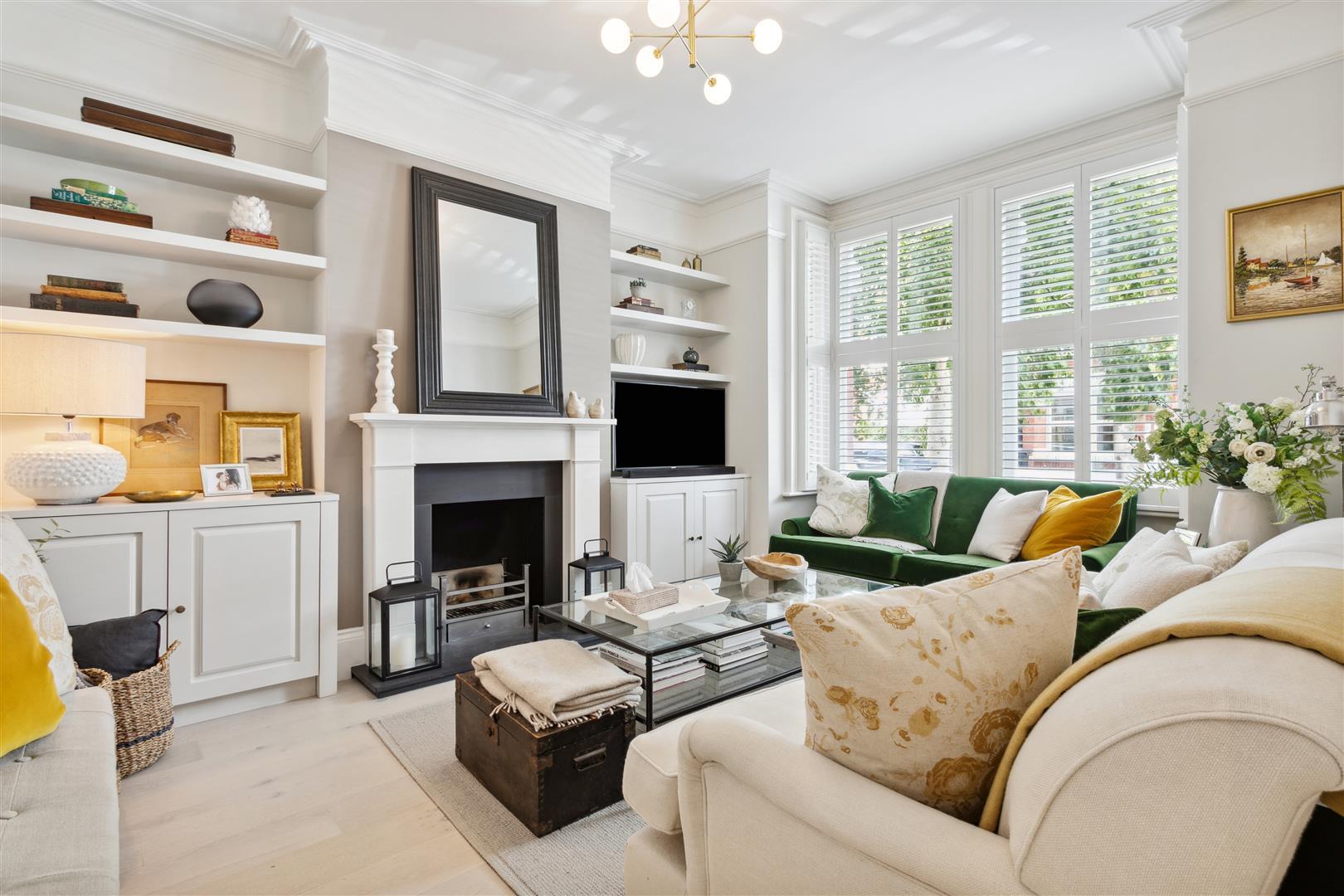 4 bedroom midterraced house for sale in Speldhurst Road, London, W4
