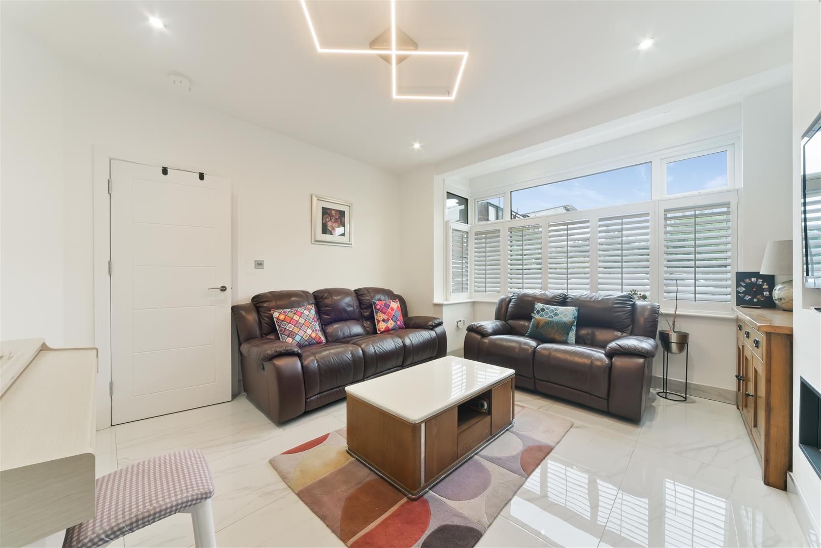 Properties for sale in Raynes Park