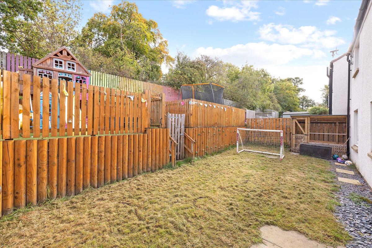 4 bedroom detached house for sale in 51 Whitehouse Crescent, Gorebridge