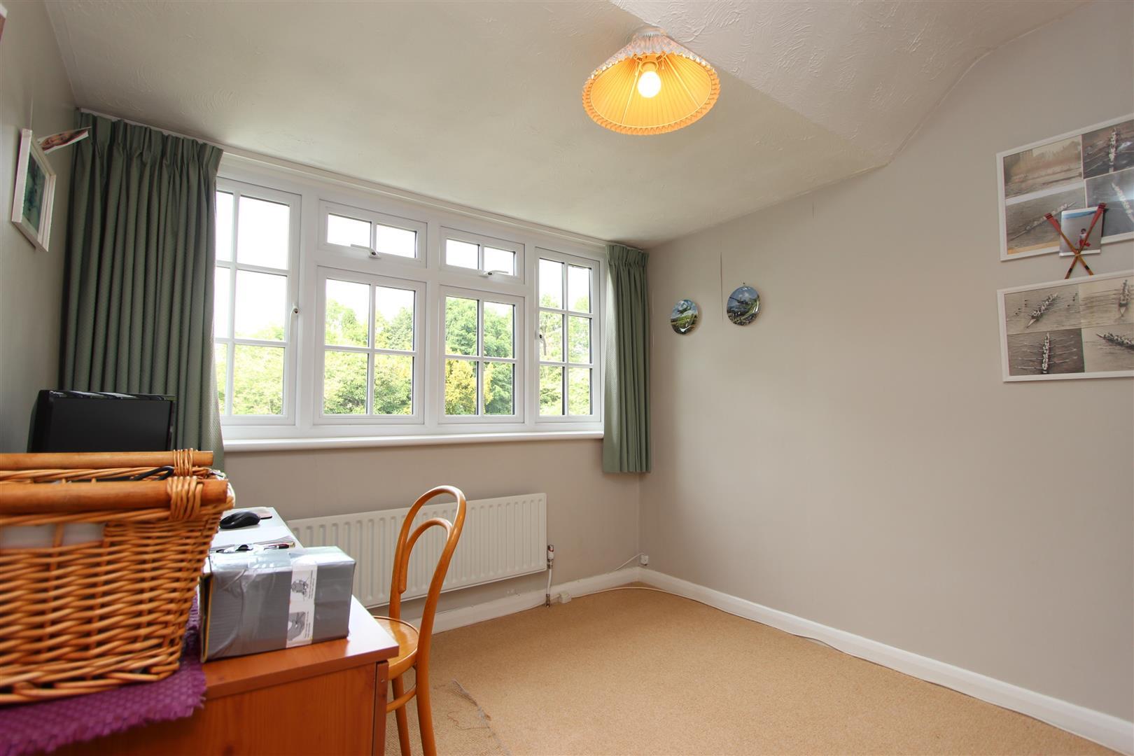3 bedroom detached house for sale in Kingswood Road, Tadworth, KT20