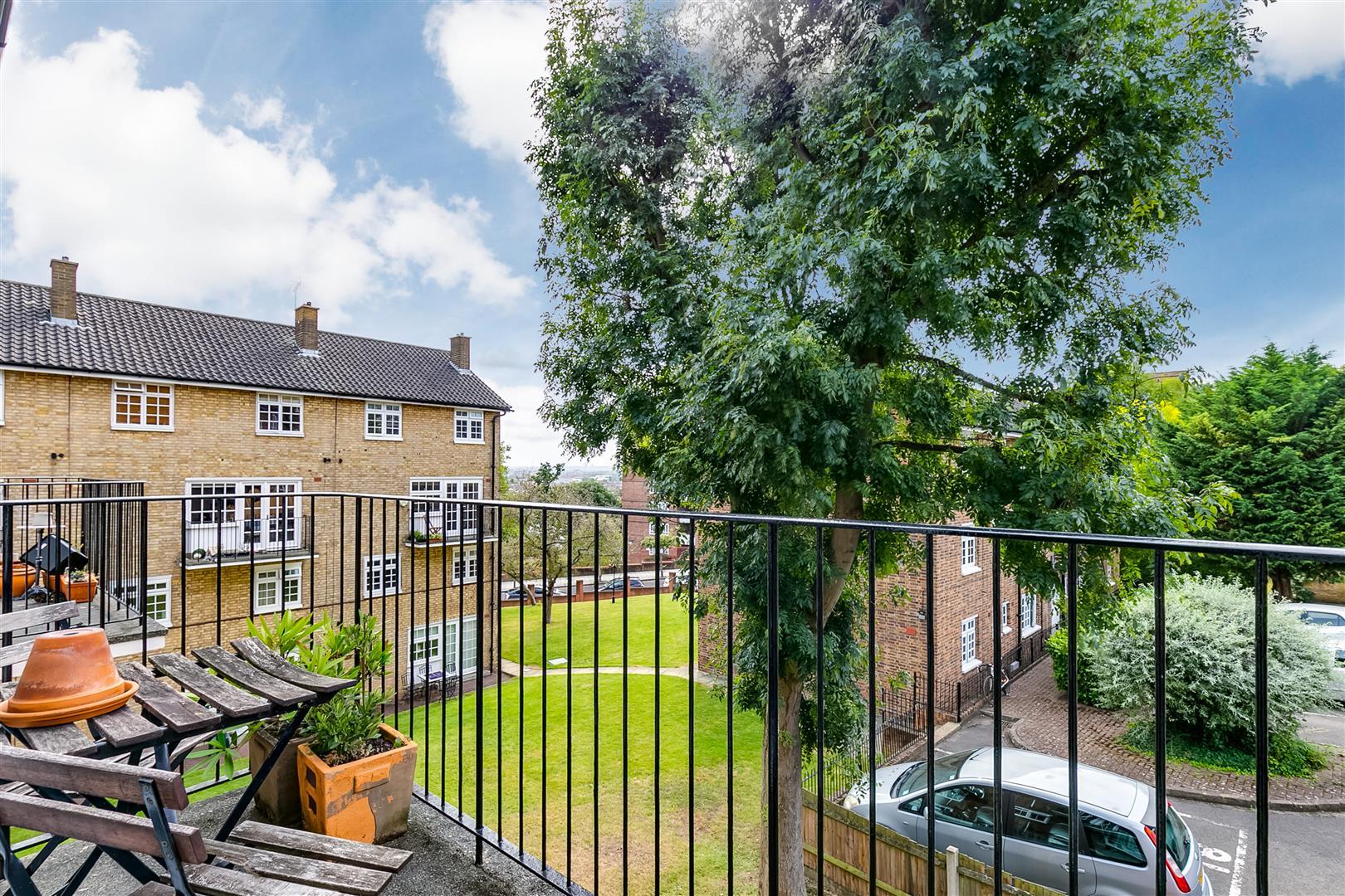 3 bedroom flat for sale in Southfields Court, Augustus Road, London