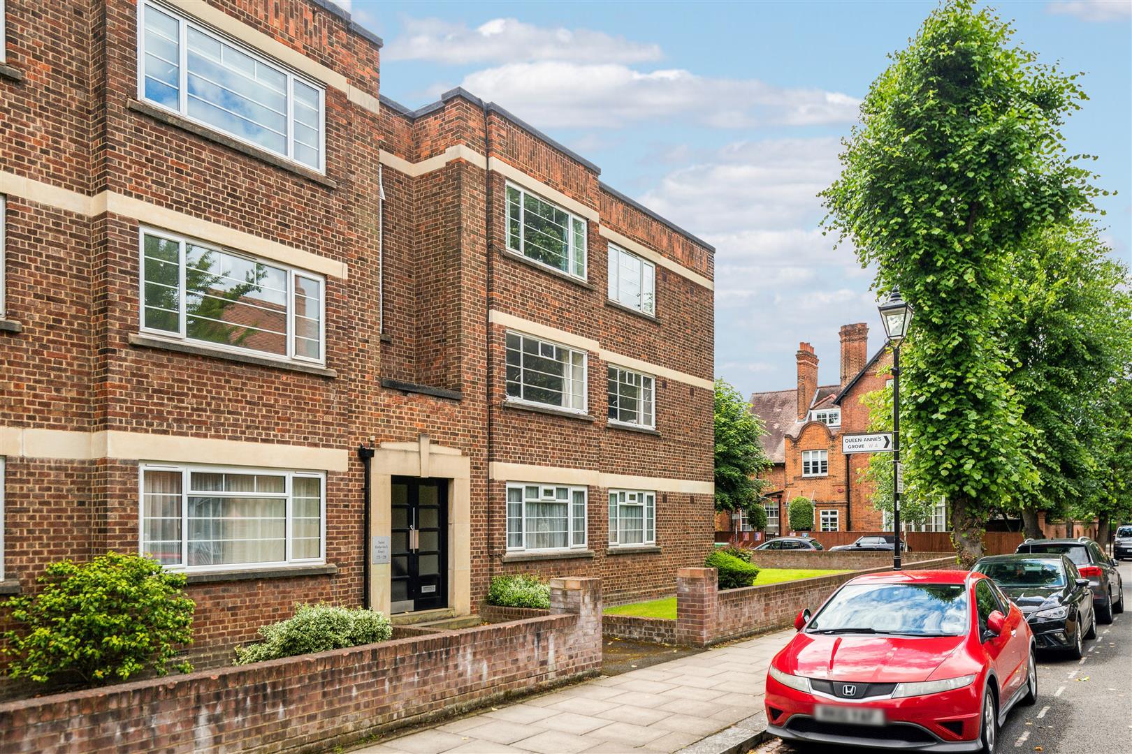 2 bedroom flat for sale in Bedford Road, London, W4 Whitman and Co