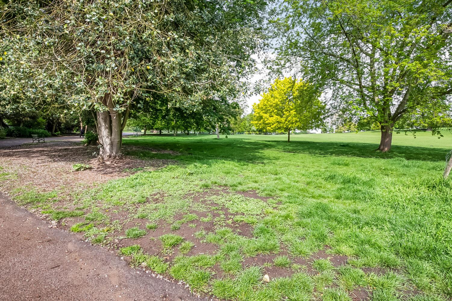 2 bedroom flat for sale in Norwood Road, Herne Hill, SE24 Pedder