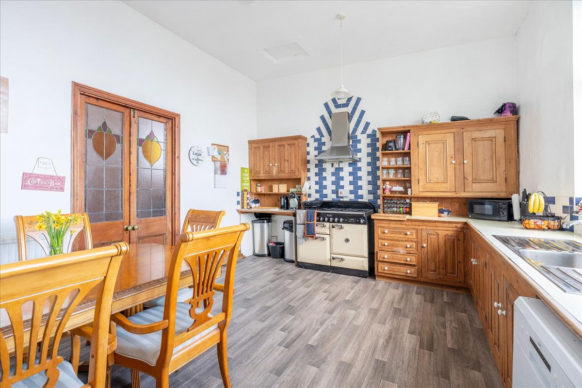 Property Image0da23301-4997-49f2-b751-1223470406d2