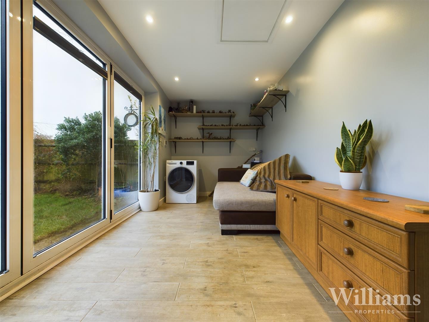Property Image1170030d-f39e-45bb-b2df-82bc6ba29158