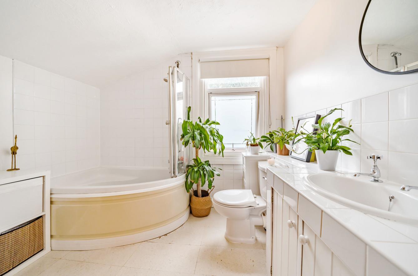 1 bedroom apartment for sale in Walpole Road, Colliers Wood, SW19 Eddison White