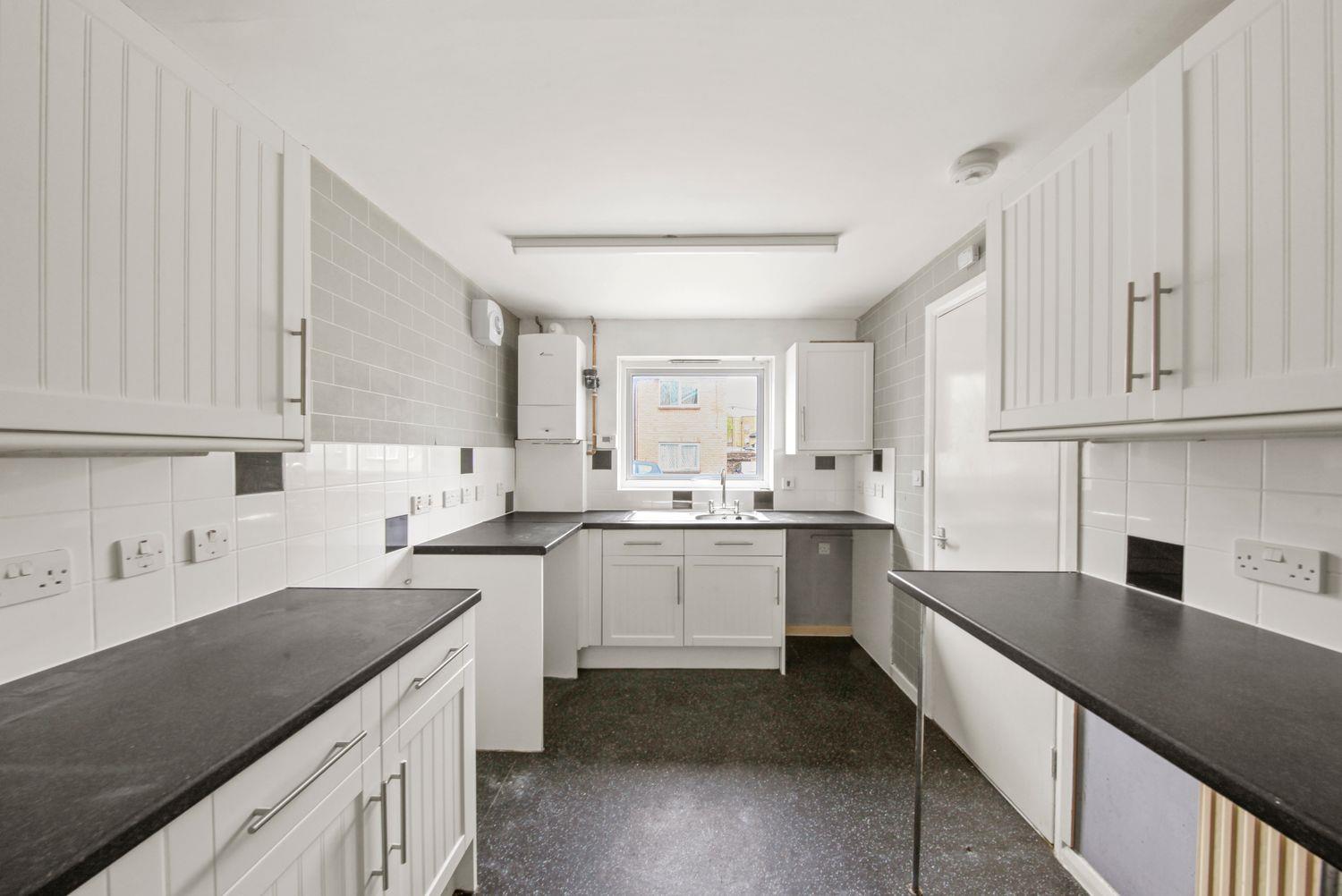 Property Image1416421c-2e78-438b-b50b-ff721d8e2c3d