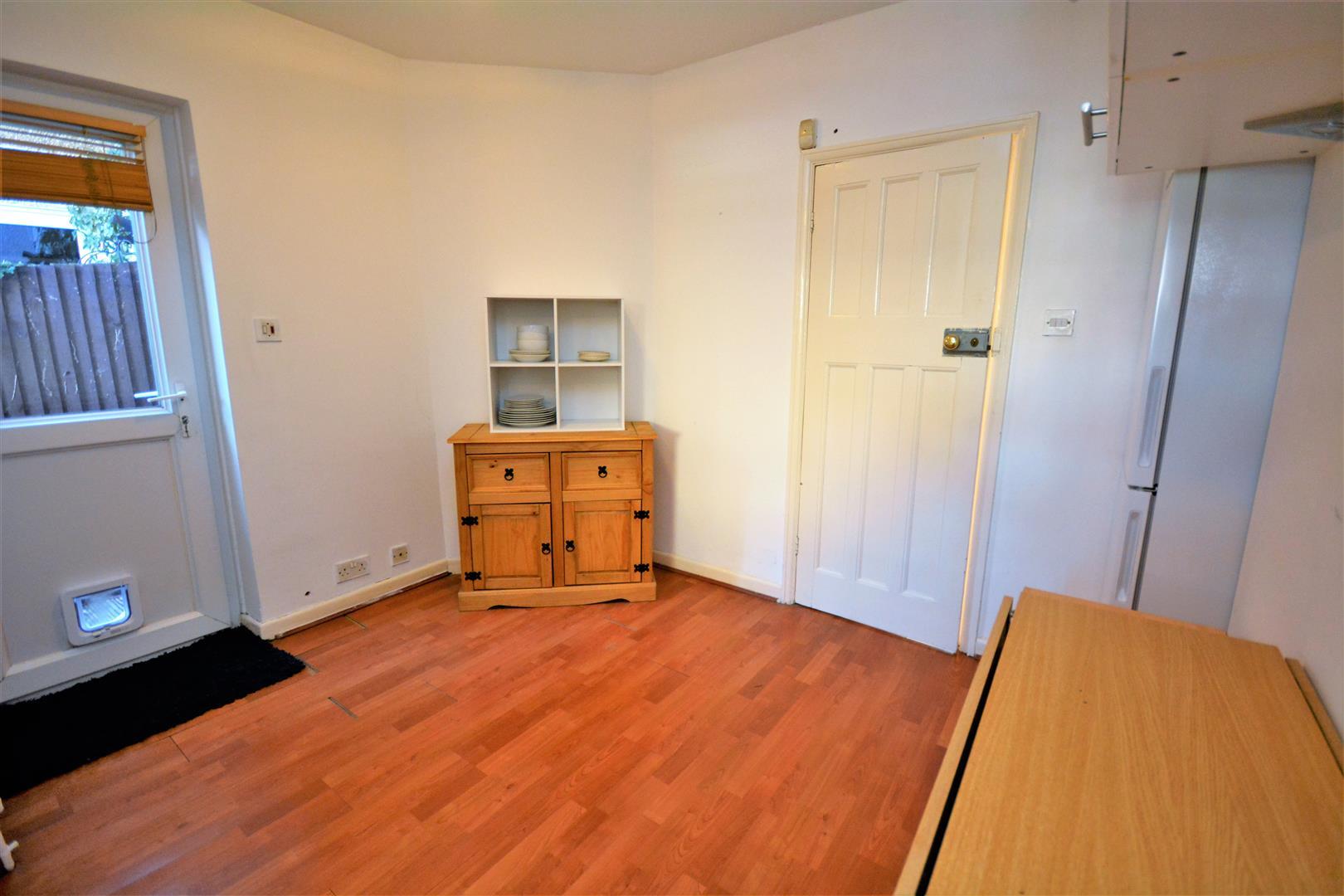 1 bedroom flat to let in Kimble Road, Colliers Wood, SW19 Eddison White