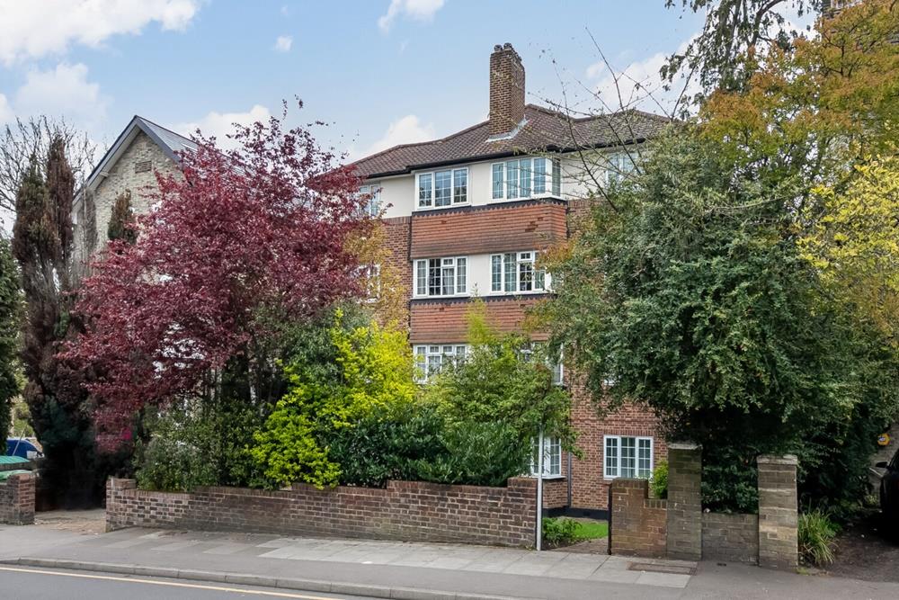 1 bedroom apartment for sale in Hamlet Road, Crystal Palace, SE19 Pedder