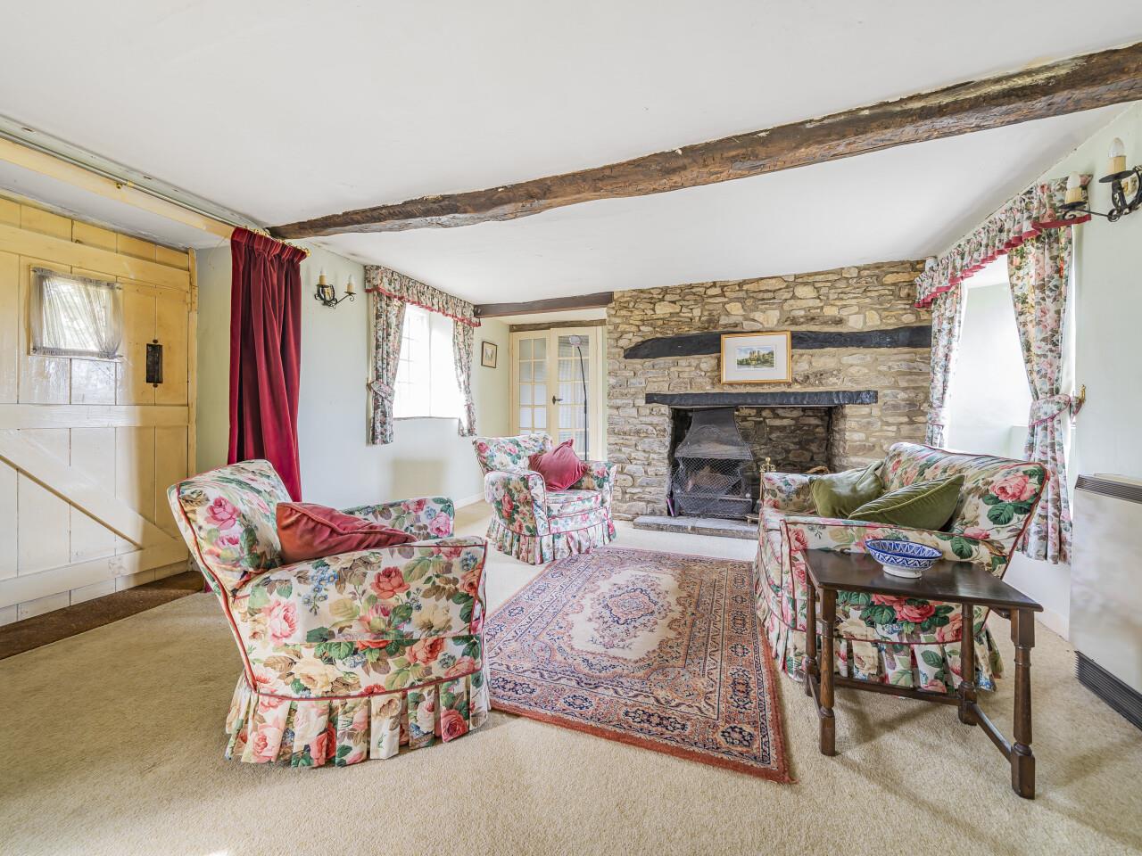 3 bedroom cottage for sale in Bratton Seymour, Wincanton, BA9 Symonds