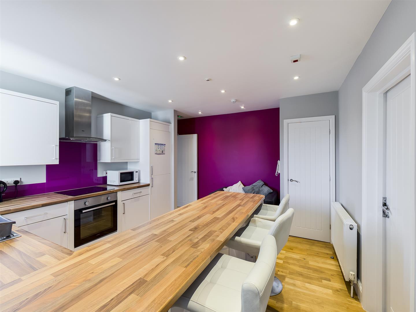 Property Image18f512af-cfab-4cab-a42e-78758eda0e93