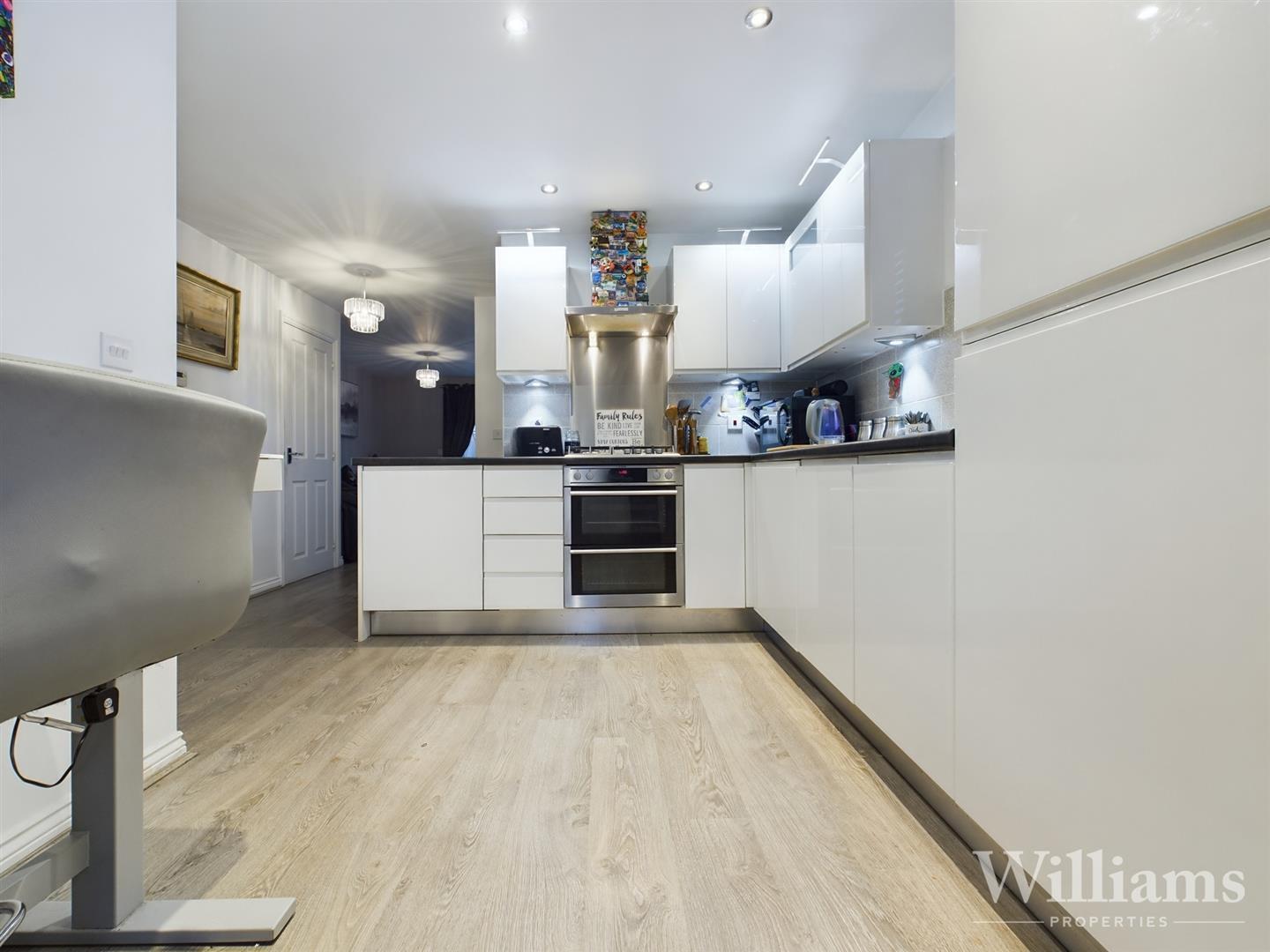 Property Image191e5dd1-0eab-4c23-8263-0e0f90269693