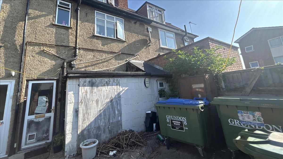 commercial property mixed use for sale in 122 Feltham Hill Road, Ashford, TW15 Whozoo