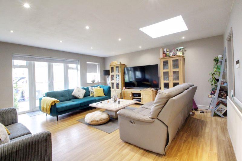 4 bedroom house for sale in Brookside Crescent, Cuffley, EN6 Banc Property Group