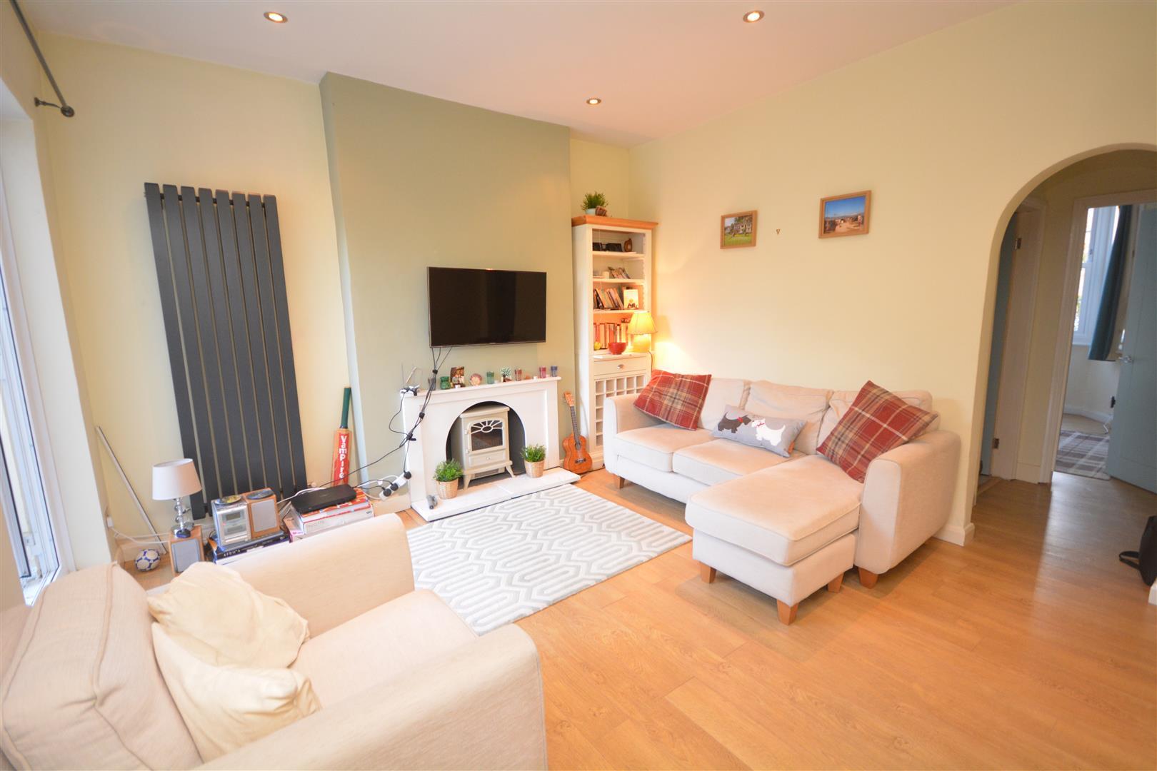 1 bedroom flat for sale in Palmerston Road, Wimbledon, SW19 Eddison White