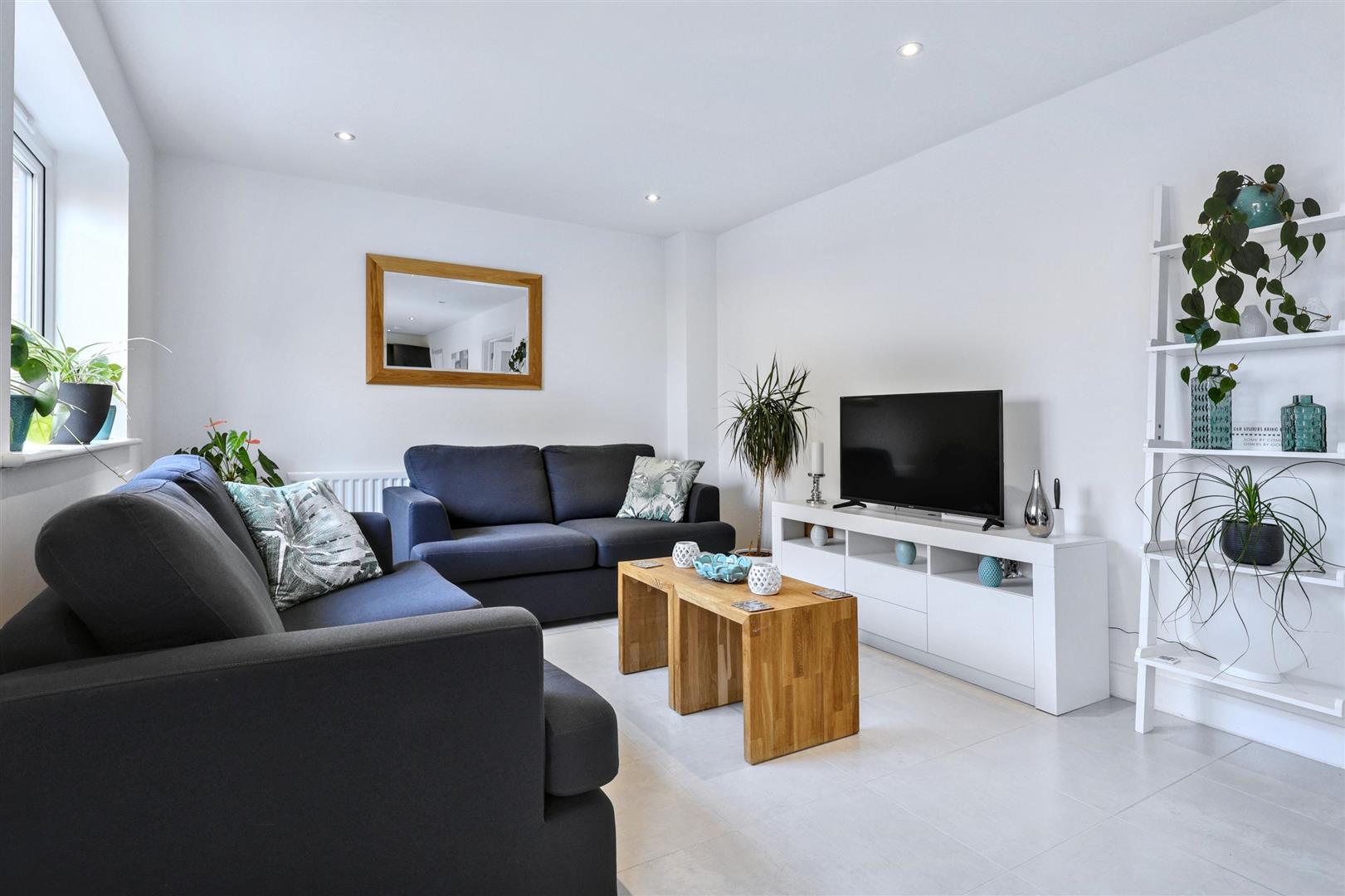 Property Image1cdc8e28-359d-439b-8968-7a2b5933d93b