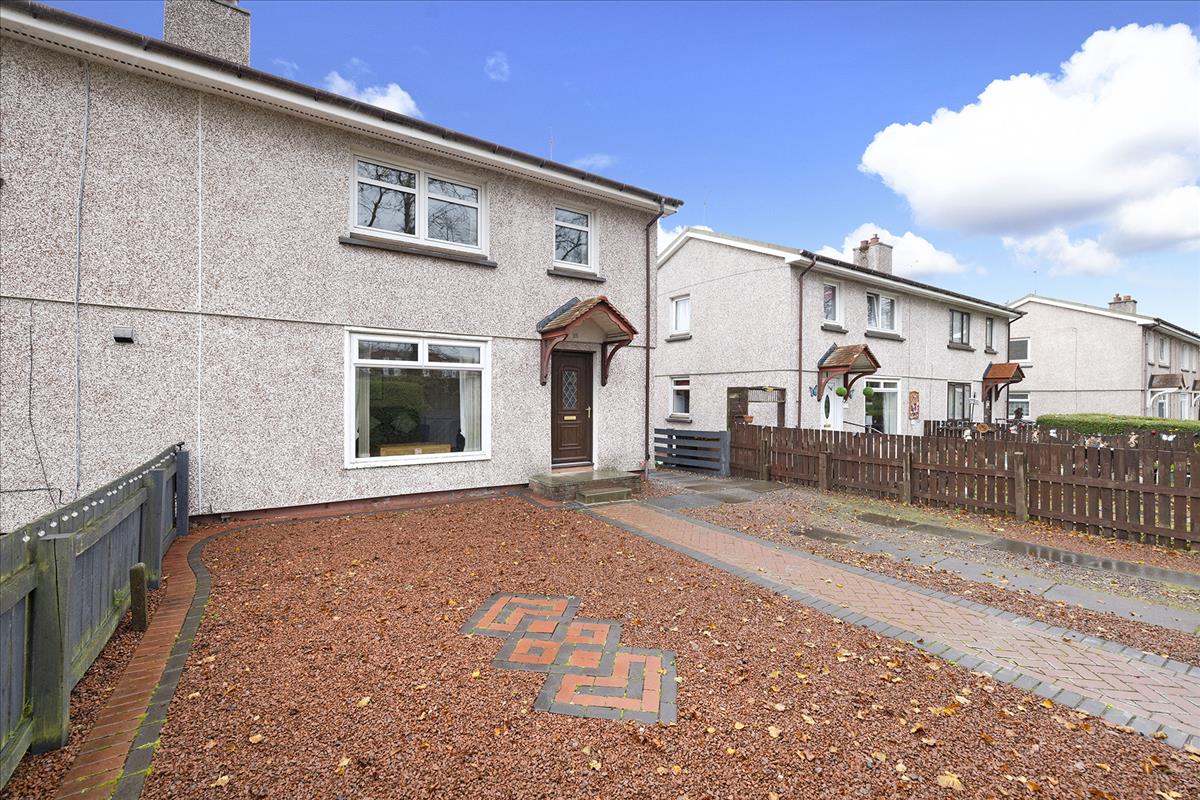 3 bedroom semidetached house for sale in 23 Fernieside Drive