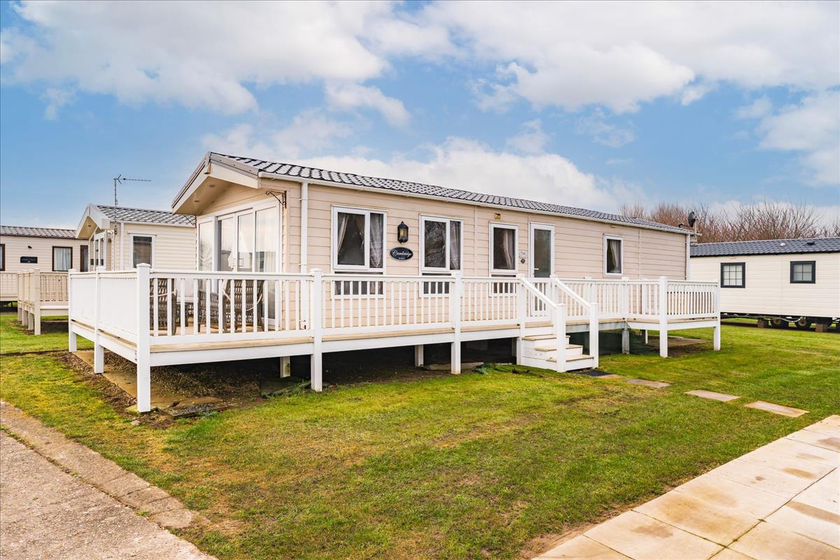 Property Image1f045dbe-e806-4f02-9002-ce25c0987095