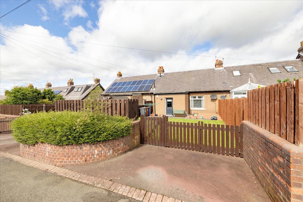 2 bedroom terraced bungalow for sale in 35 Sixth Street, Newtongrange