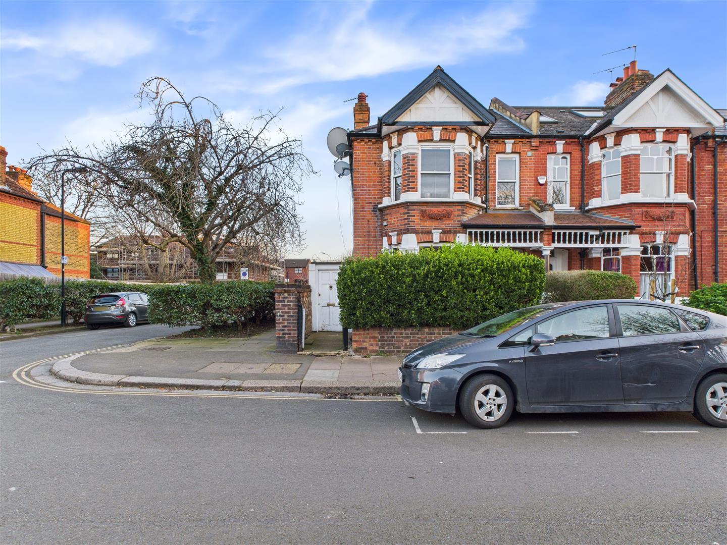 Property Image272d661c-1e84-462d-9c5c-595616f2288e