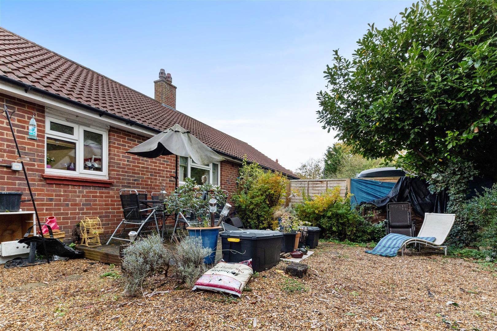 1 bedroom bungalow for sale in Queensmere Close, Wimbledon, SW19 Ellisons Estate Agents
