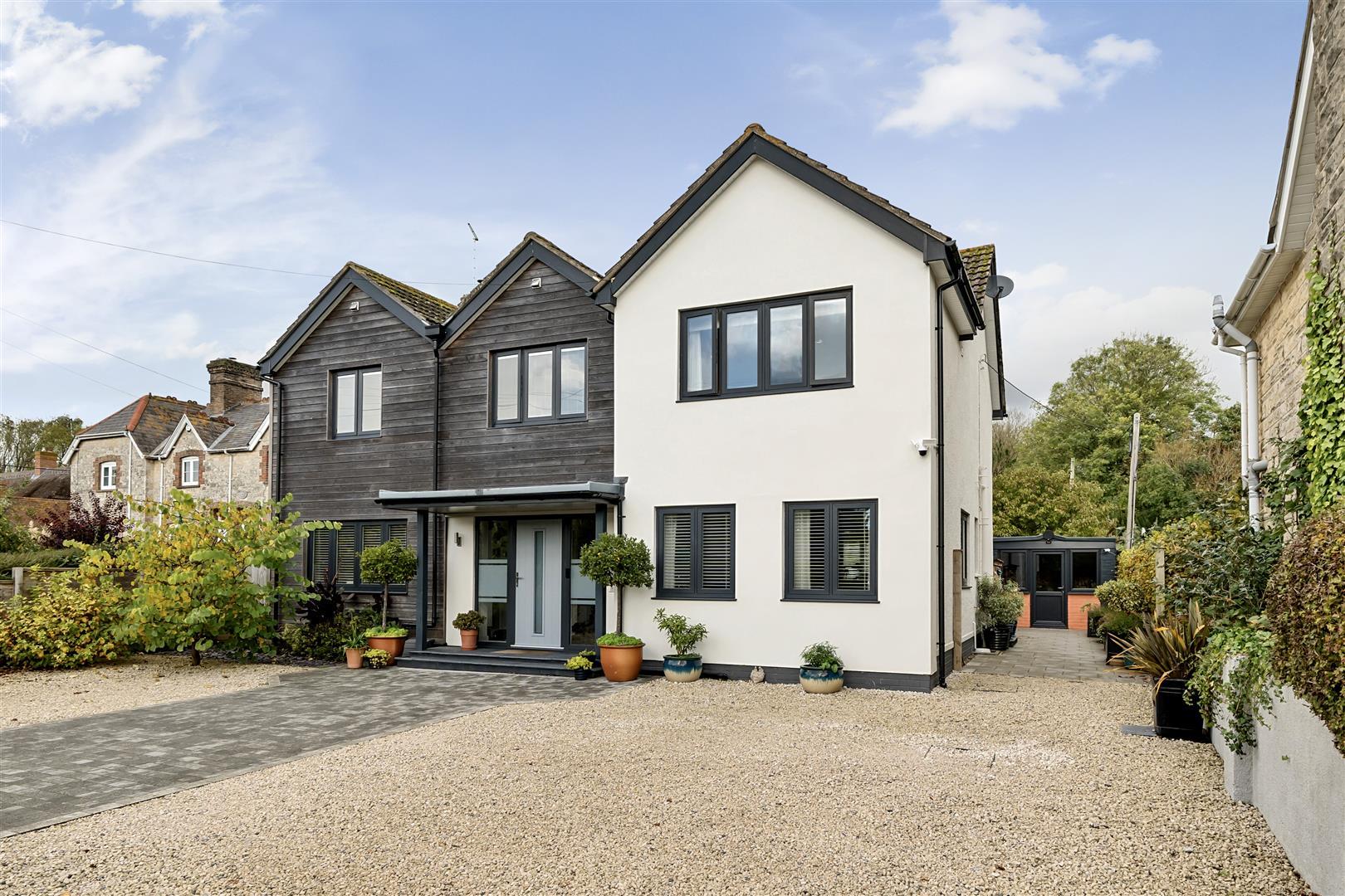 Property Image2ada7ae0-5734-46d1-ade2-33b3a28ea1ae