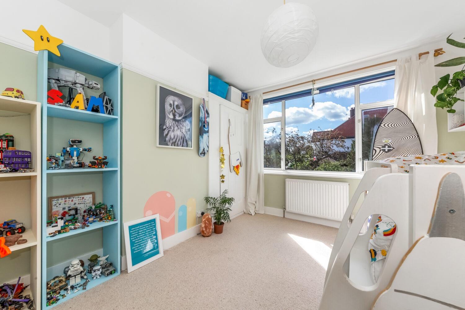 3 bedroom house for sale in Woodvale Avenue, South Norwood, SE25 Pedder